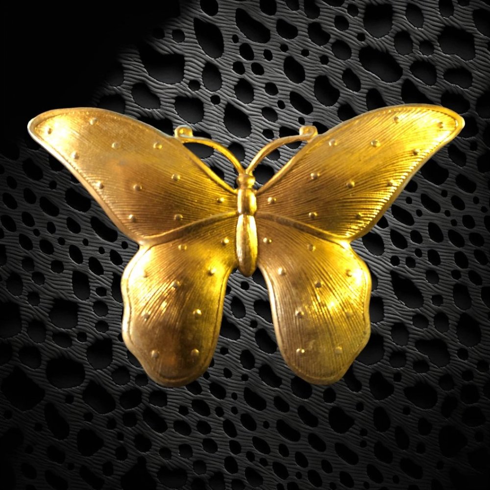 Vintage Butterfly Brooch Pin Gold Tone 2.75" Wide Unsigned